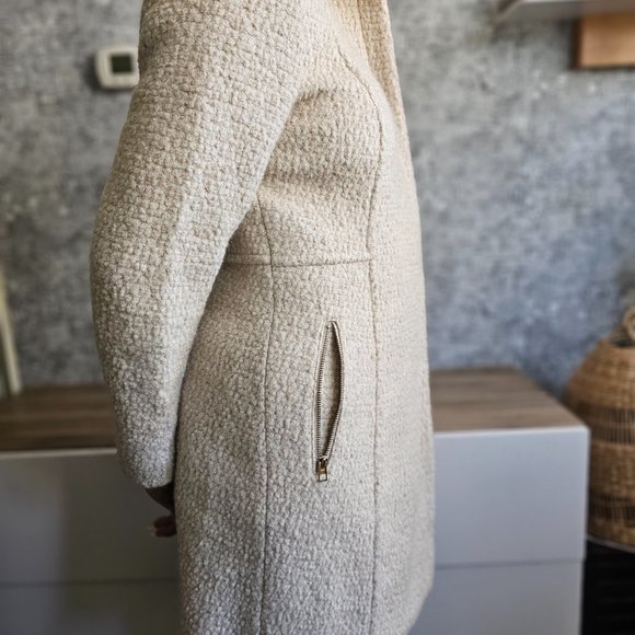 H&M Beige Short wool-blend coat- Size 10 - Picture 5 of 8